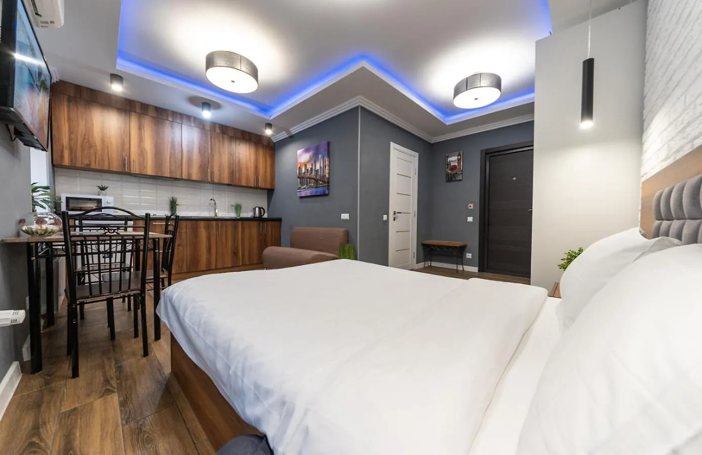 Lux Apartment Near Arena City 키예프 우크라이나