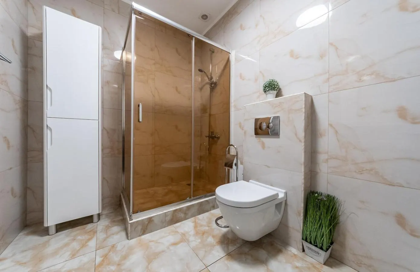 Lux Apartment Near Arena City 키예프