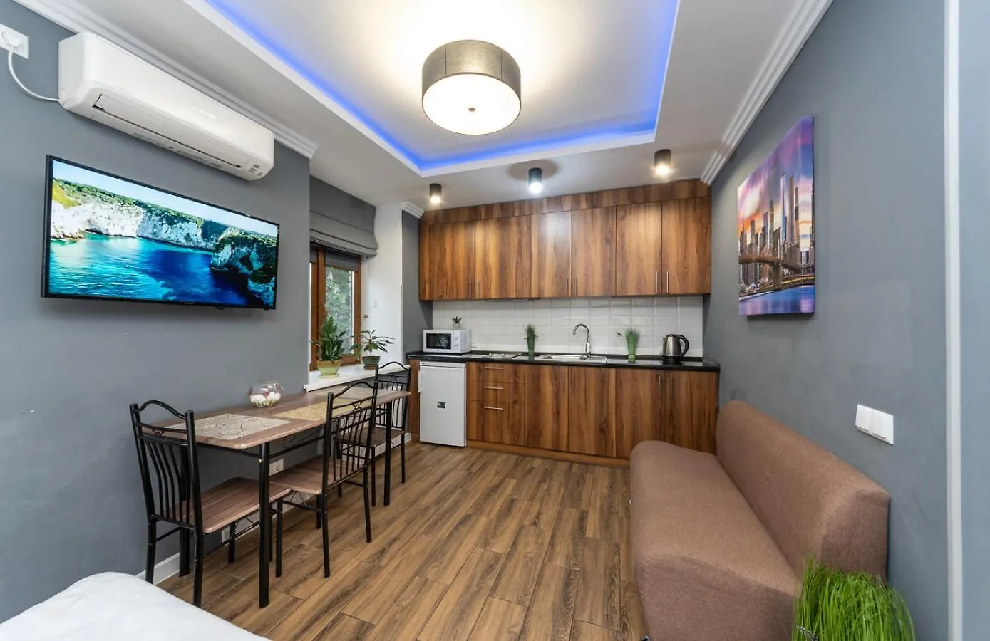 Lux Apartment Near Arena City Kiev